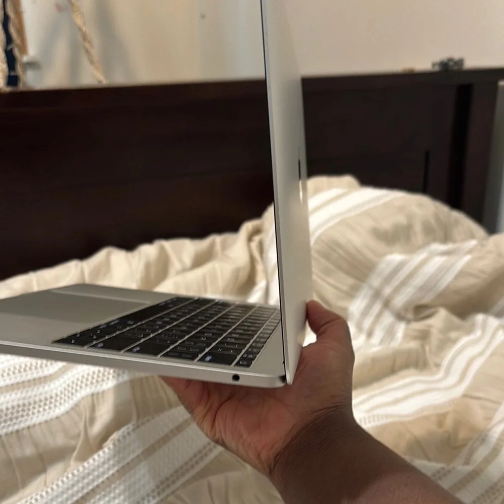 Apple Silver MacBook Pro with Backlit Keyboard and Touchpad